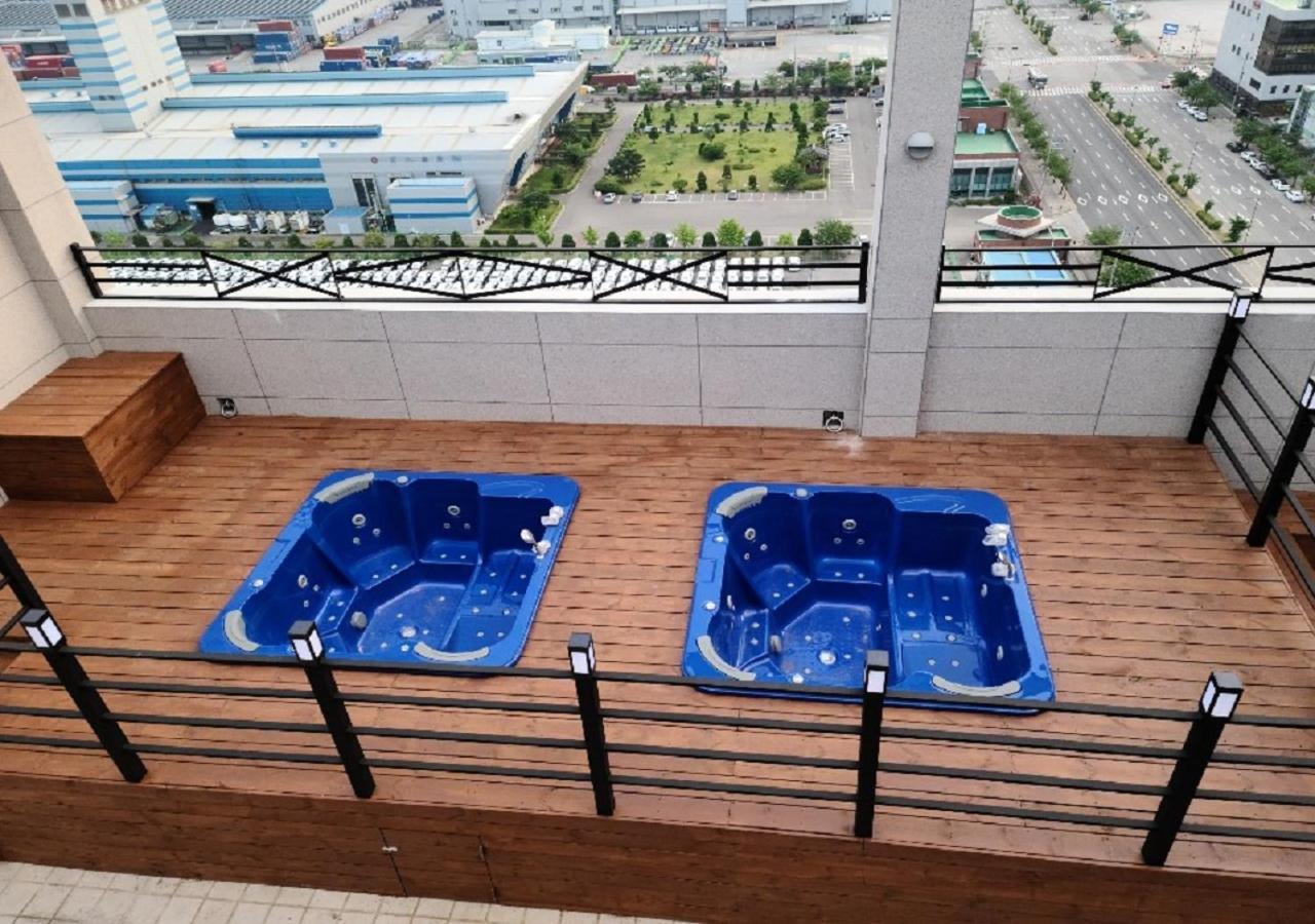Western Bay Marina Hotel Pyeongtaek Extérieur photo