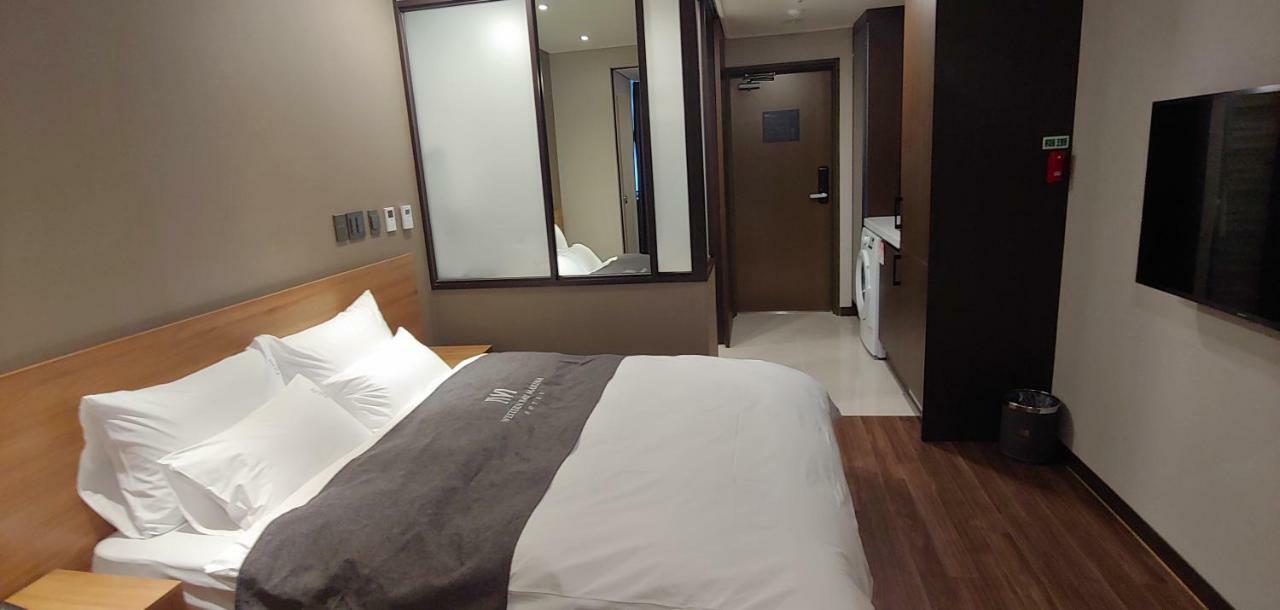 Western Bay Marina Hotel Pyeongtaek Extérieur photo
