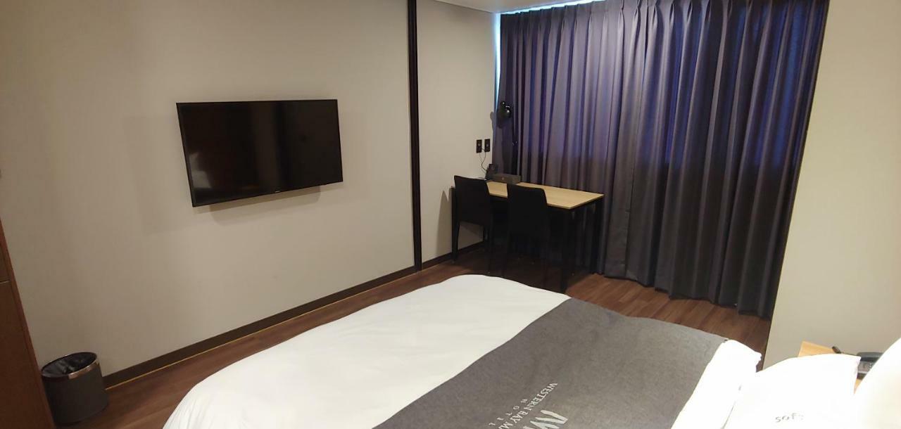 Western Bay Marina Hotel Pyeongtaek Extérieur photo