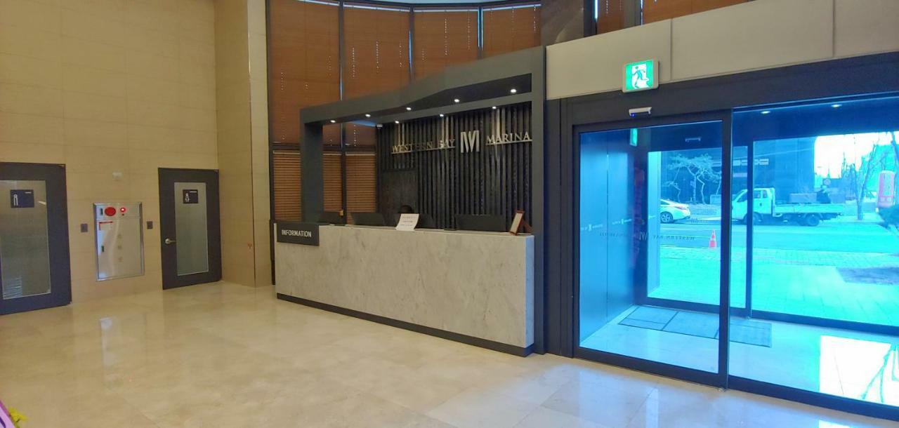 Western Bay Marina Hotel Pyeongtaek Extérieur photo