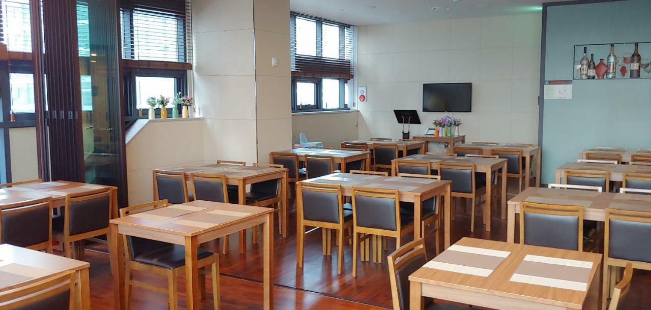 Western Bay Marina Hotel Pyeongtaek Extérieur photo