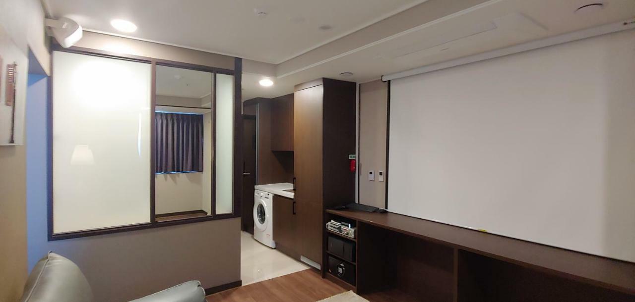 Western Bay Marina Hotel Pyeongtaek Extérieur photo