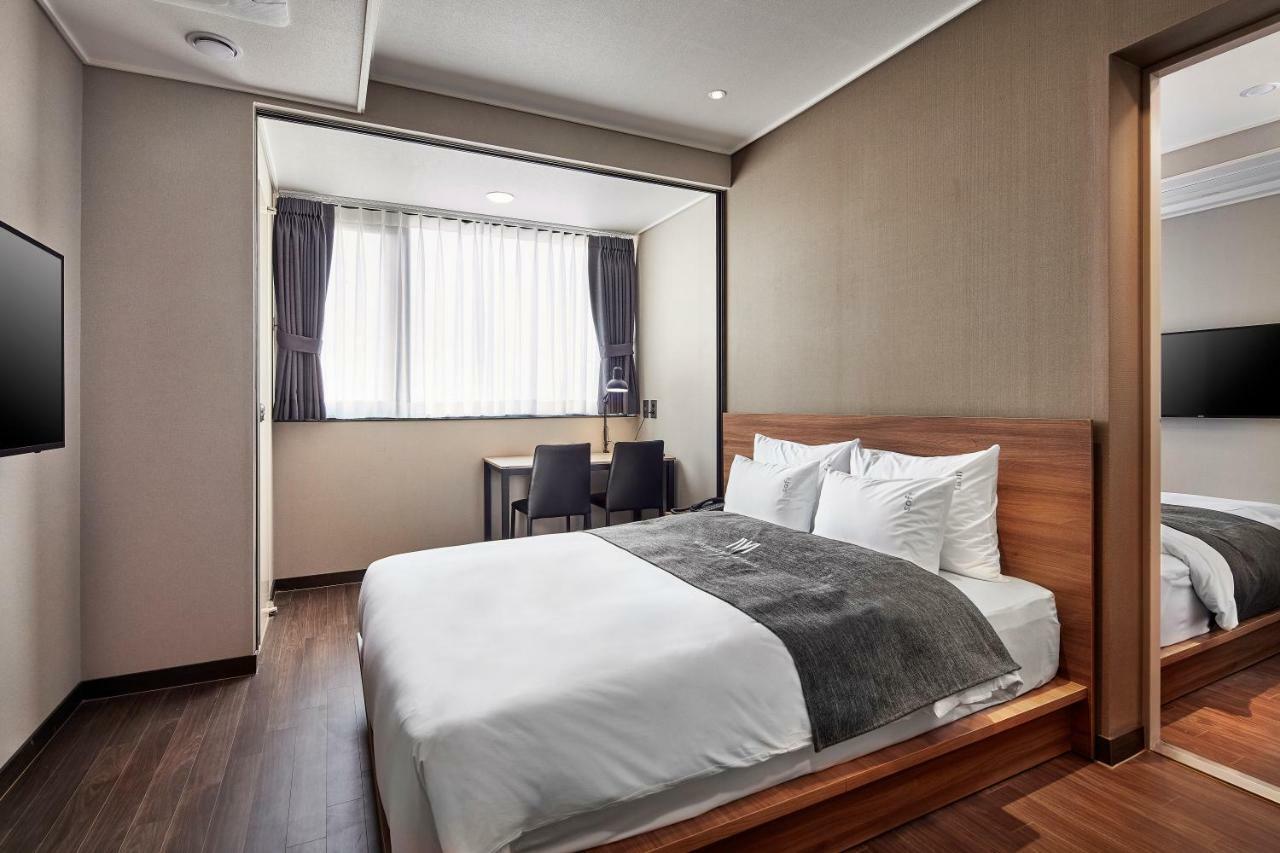 Western Bay Marina Hotel Pyeongtaek Extérieur photo